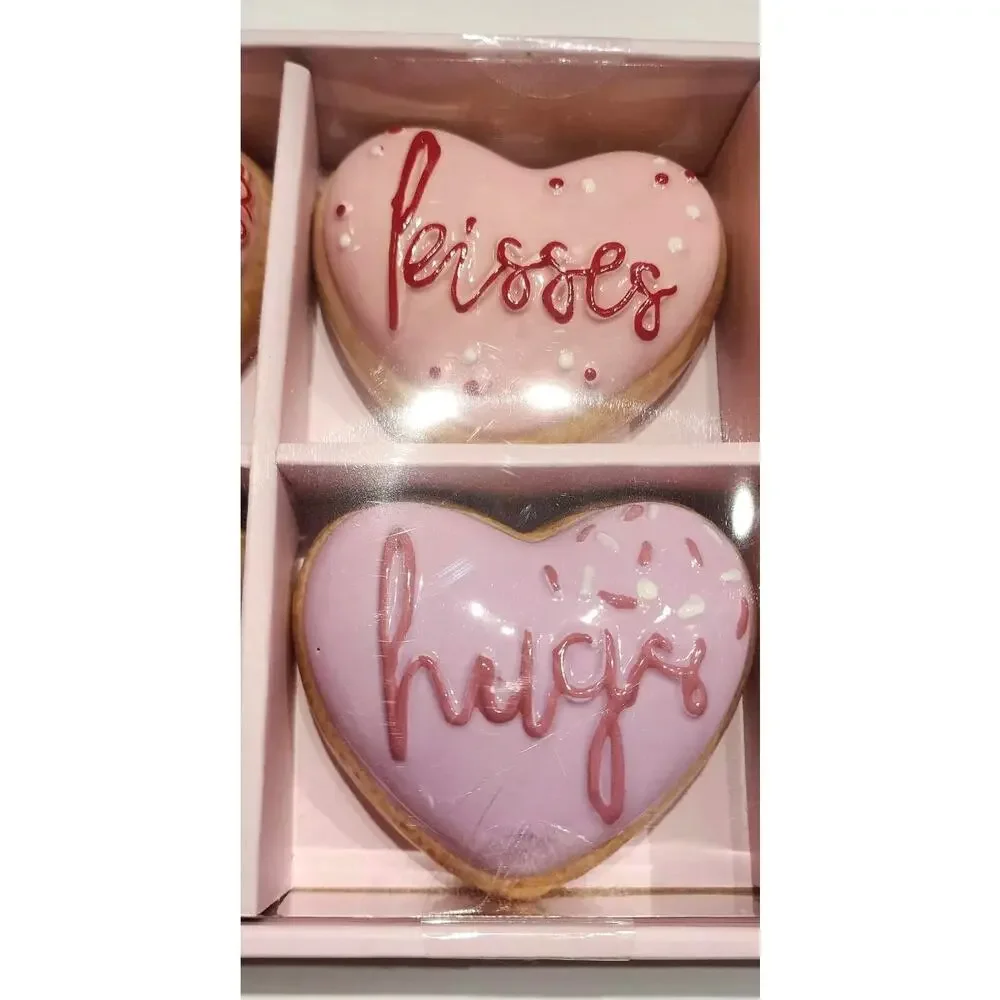 Cupcakes and Cashmere Valentine's Day Ceramic Heart Shaped Donuts Set of 6 New